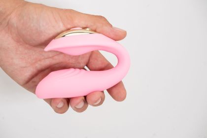 Harmonie Rechargeable Remote Silicone Bendable Vibrator (Option: Pink)